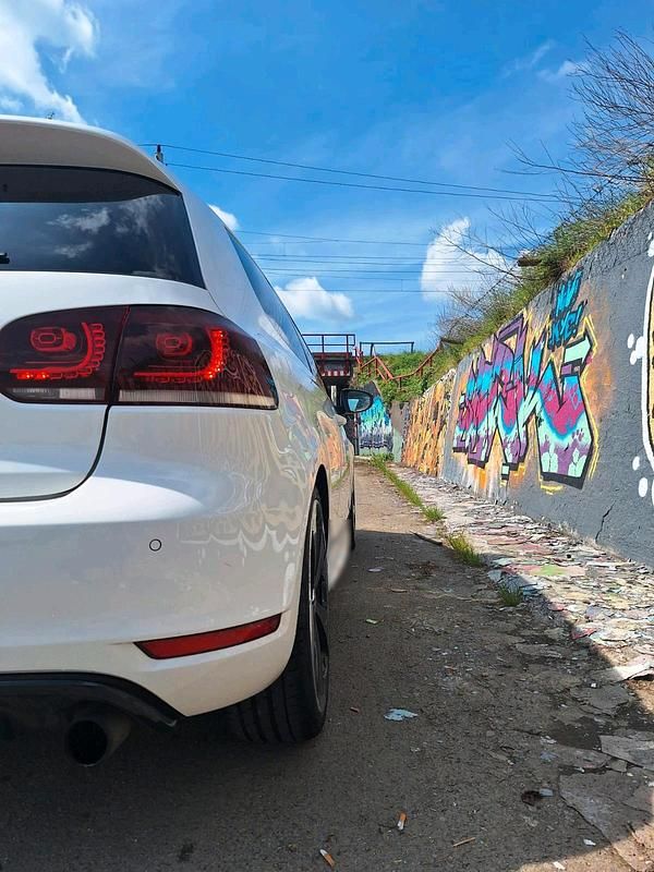 Gebraucht VW Golf VI Edition 300 PS (220 kW) 2011 Weiß Kleinwagen