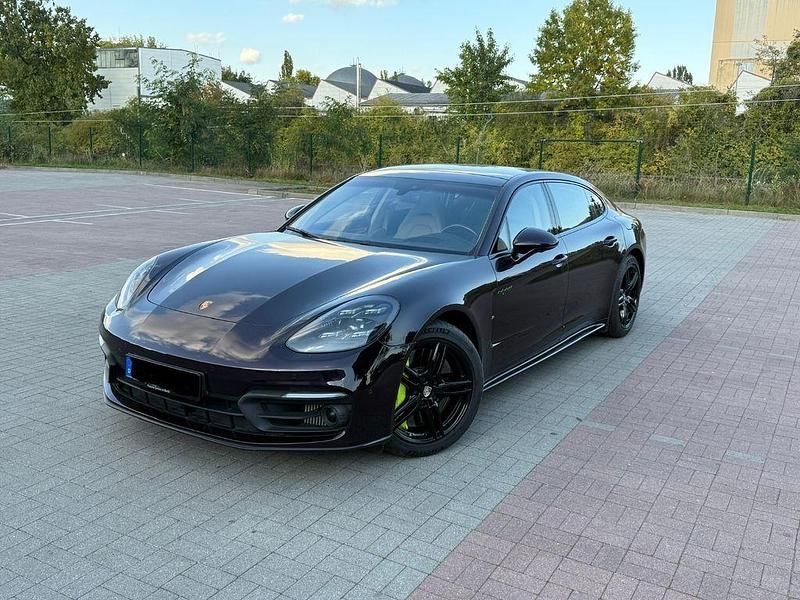 Gebraucht Porsche Panamera 4S Executive 560 PS (411 kW) 2023 Violett Limousine