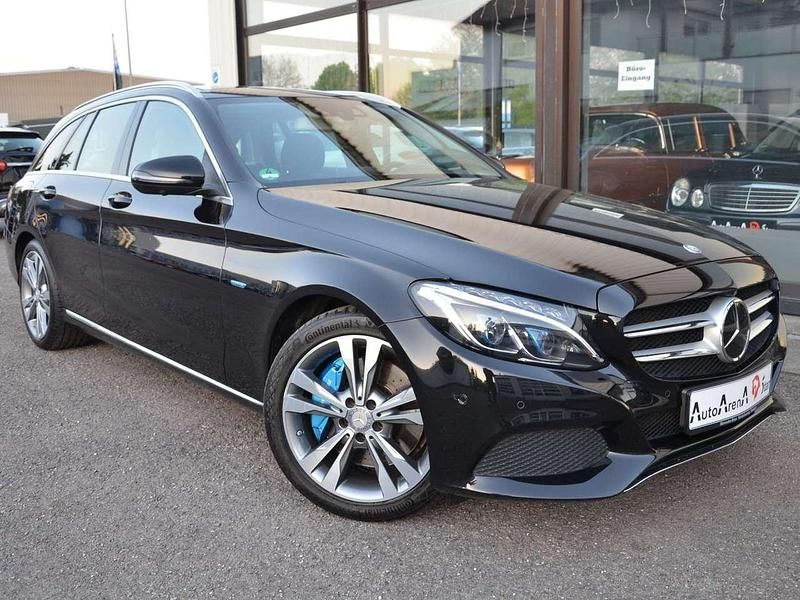 Gebraucht Mercedes C350e 211 PS (155 kW) 2017 Obsidianschwarz  metalliclack Kombi