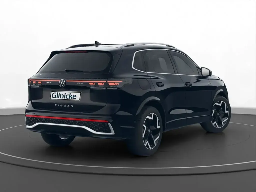 Gebraucht VW Tiguan R-line 150 PS (110 kW) 2025 Schwarz SUV