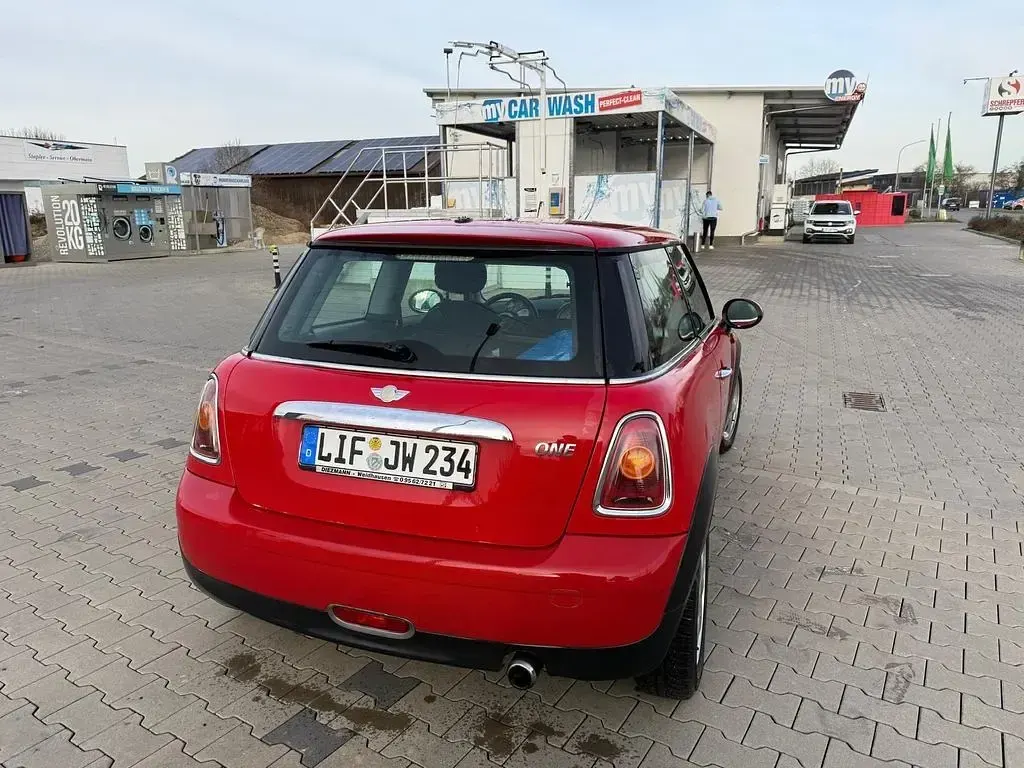 Gebraucht Mini ONE 95 PS (69 kW) 2008 Rot Kleinwagen