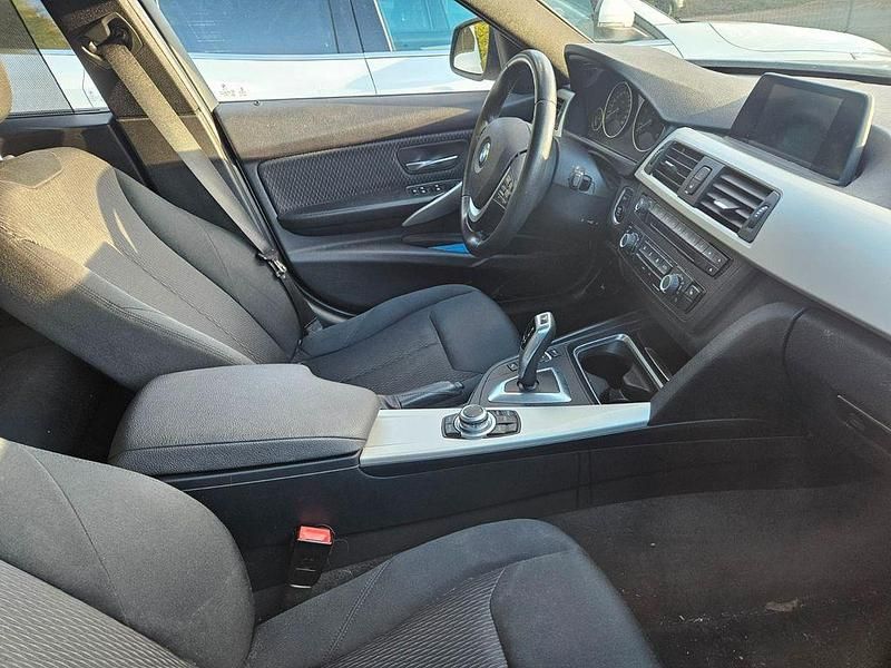 Gebraucht BMW 318 Performance 143 PS (105 kW) 2015 Weiß Kombi