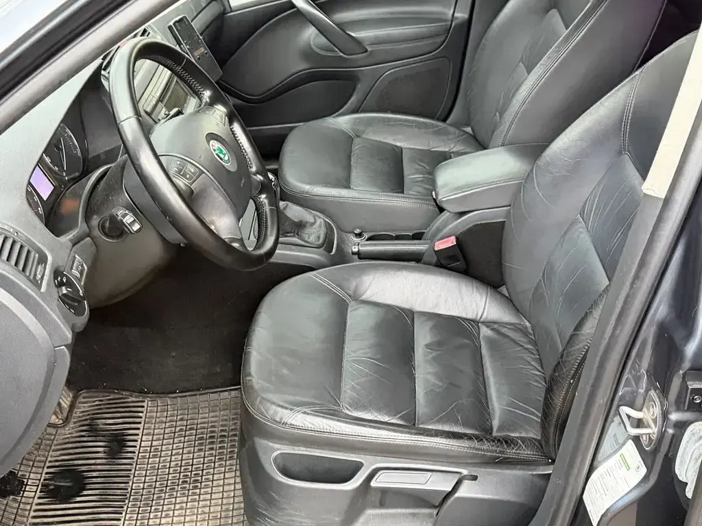 Gebraucht Skoda Octavia Elegance 105 PS (77 kW) 2006 Grau Limousine