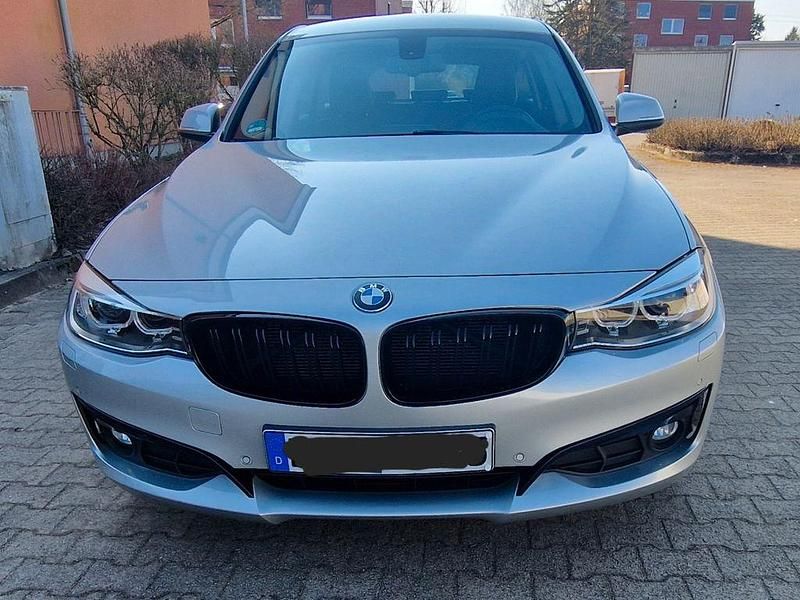 Grau Gebraucht 2013 BMW 320 Gran Turismo Sport Line Limousine | 14.500 € (Fairer Preis) - Bild 1/4
