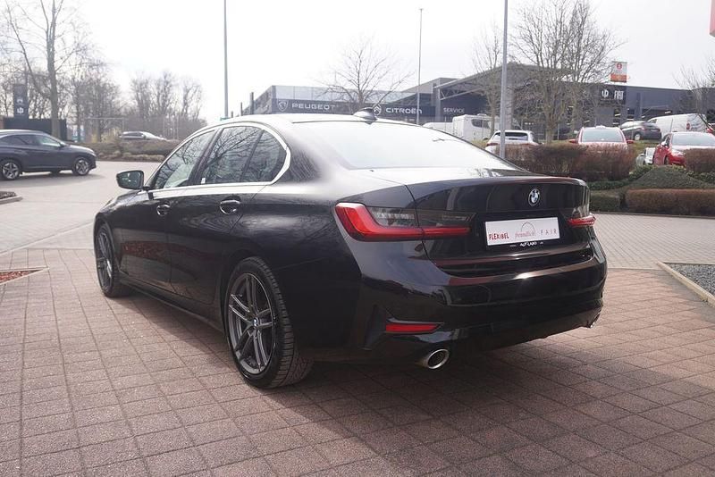 Gebraucht BMW 320 Advantage 184 PS (135 kW) 2020 Schwarz Limousine