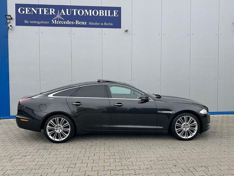 Gebraucht Jaguar XJ Premium Luxury 385 PS (283 kW) 2011 Grau Limousine