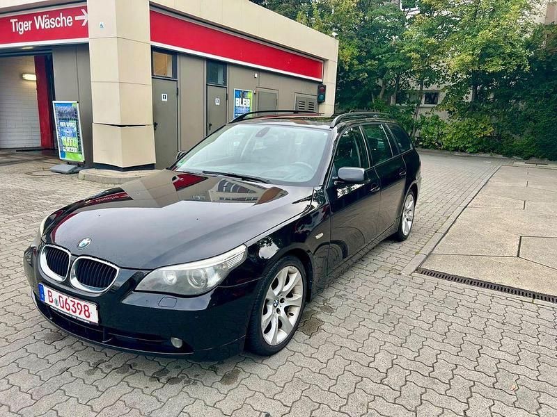 Schwarz Gebraucht 2004 BMW 530 Shadowline Kombi | 2.100 € (Fairer Preis) - Bild 1/4