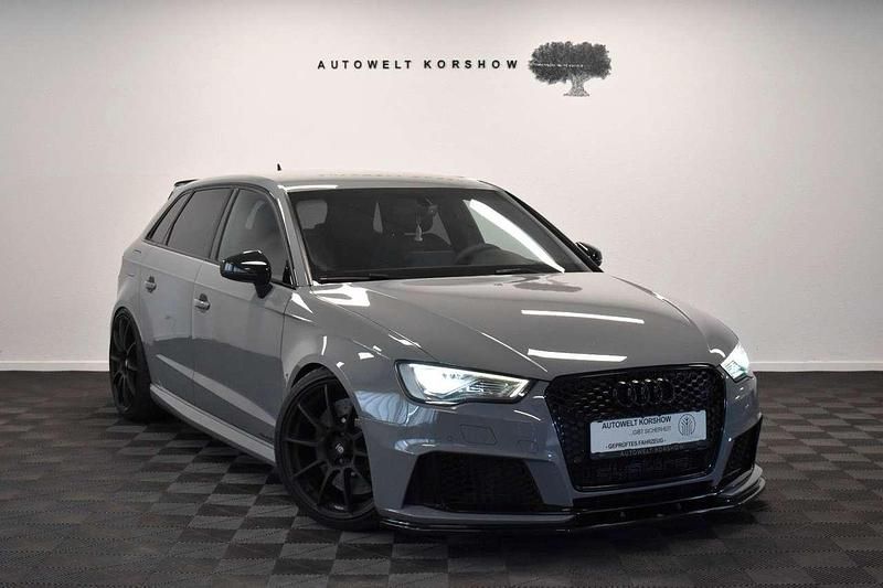 Grau Gebraucht 2015 Audi RS3 Sport Kleinwagen | 34.499 € (Fairer Preis) - Bild 1/3