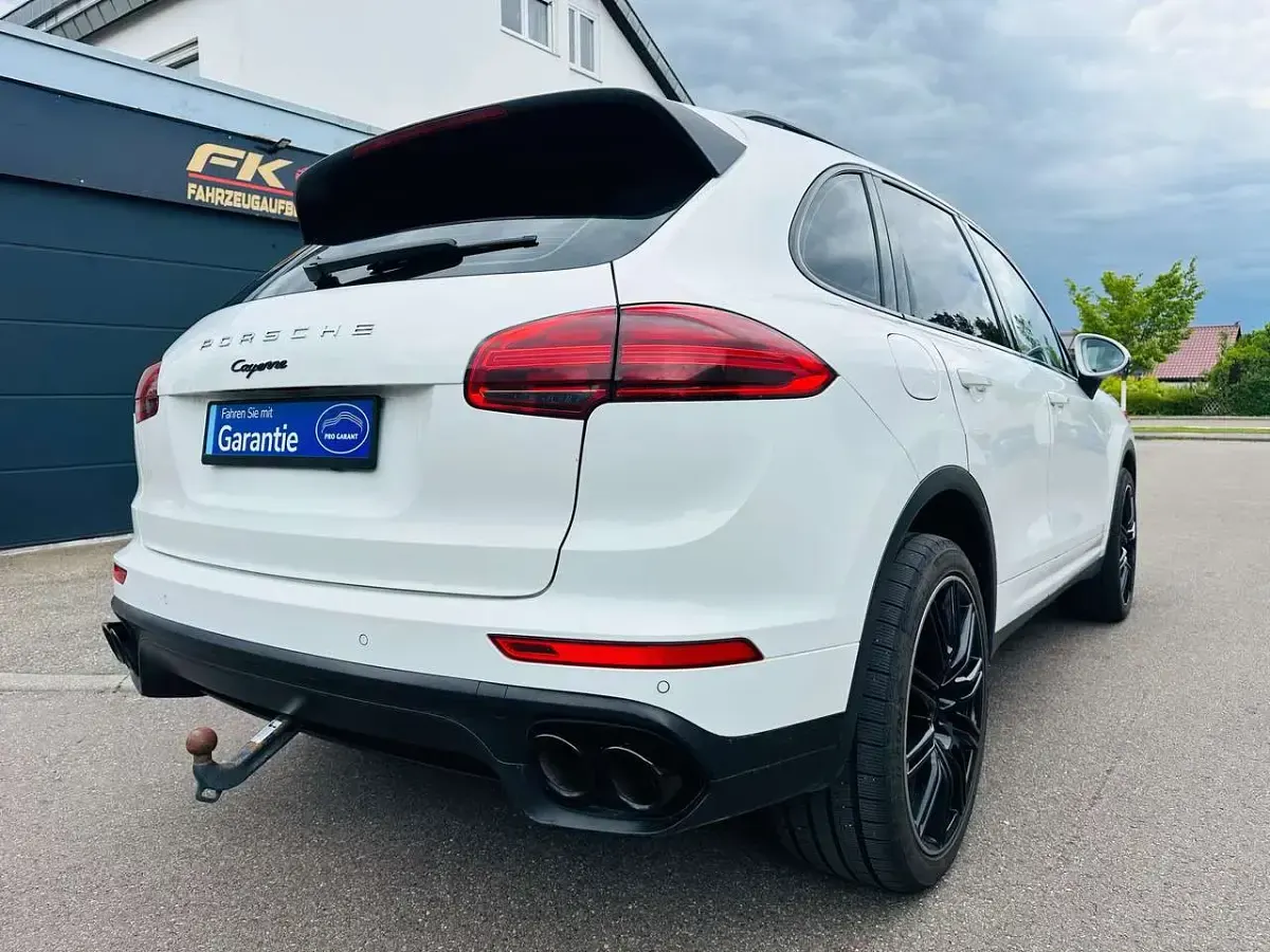 Gebraucht Porsche Cayenne 262 PS (192 kW) 2015 Weiß SUV