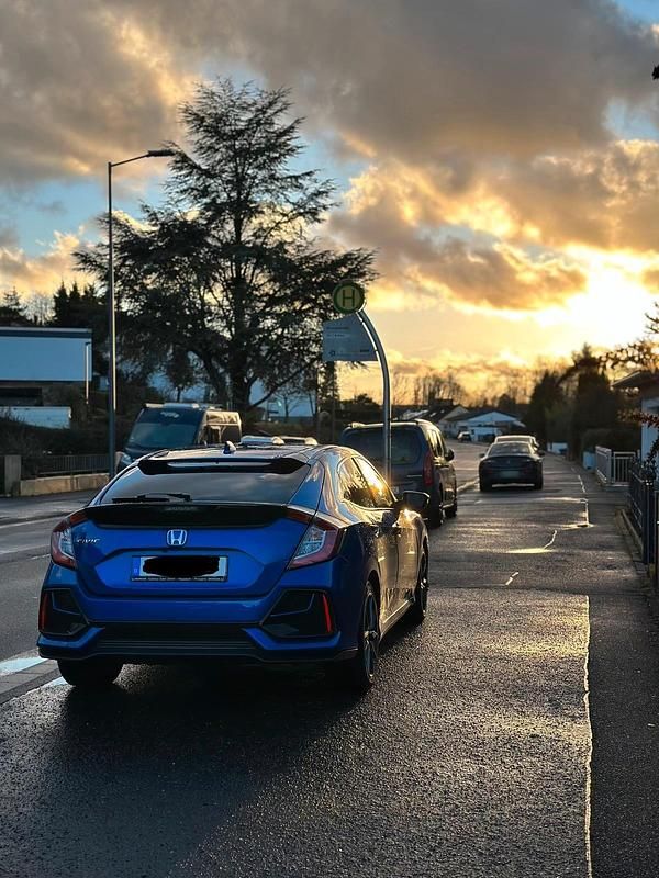 Gebraucht Honda Civic Elegance 126 PS (92 kW) 2021 Blau Limousine