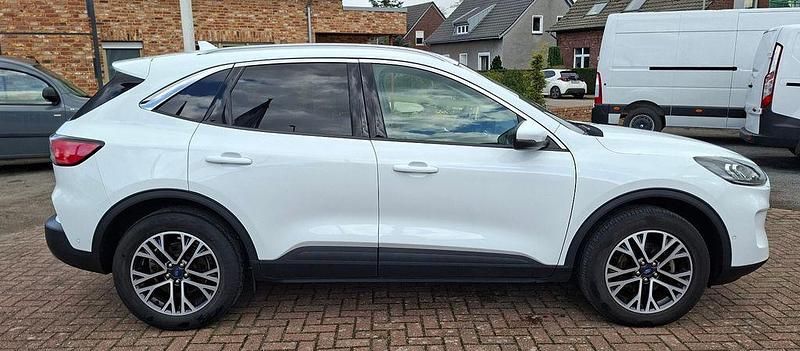 Gebraucht Ford Kuga Titanium X 224 PS (164 kW) 2022 Weiß SUV
