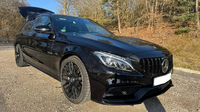 Schwarz Gebraucht 2016 Mercedes C63 AMG AMG Kombi | 39.000 € (Fairer Preis) - Bild 1/4