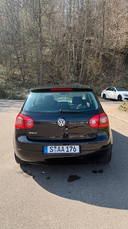Gebraucht VW Golf V 75 PS (55 kW) 2004 Schwarz Kleinwagen