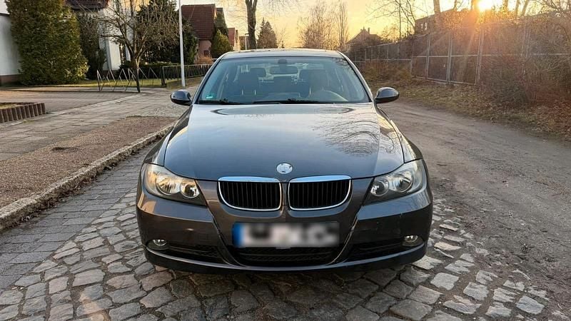 Gebraucht BMW 320 150 PS (110 kW) 2005 Silber Limousine