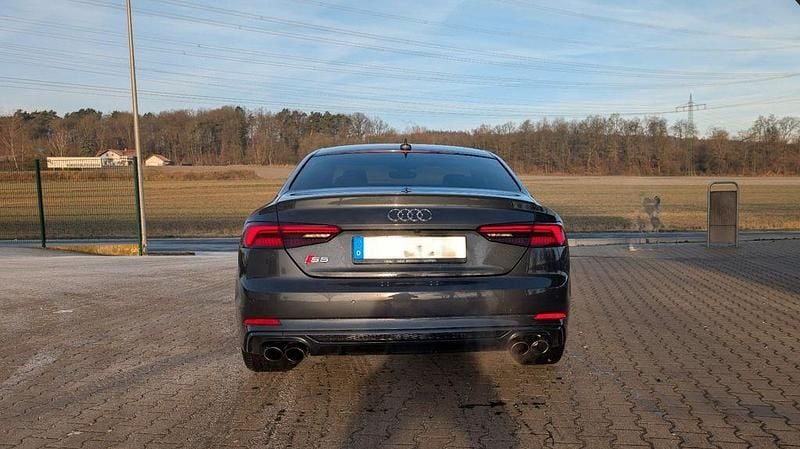 Gebraucht Audi S5 Ambiente 354 PS (260 kW) 2018 Grau Coupé