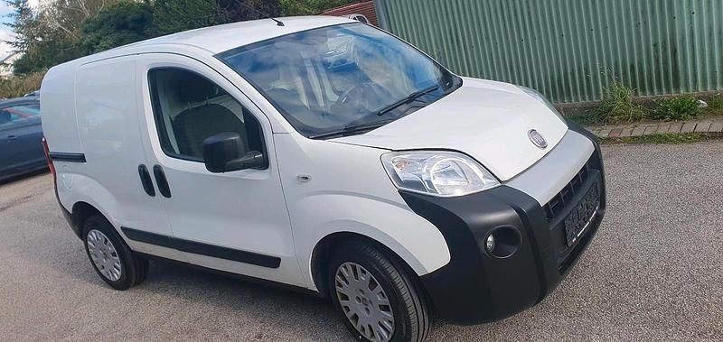 Weiß Gebraucht 2010 Fiat Fiorino Van / Kleinbus | 2.300 € (Superpreis) - Bild 1/4