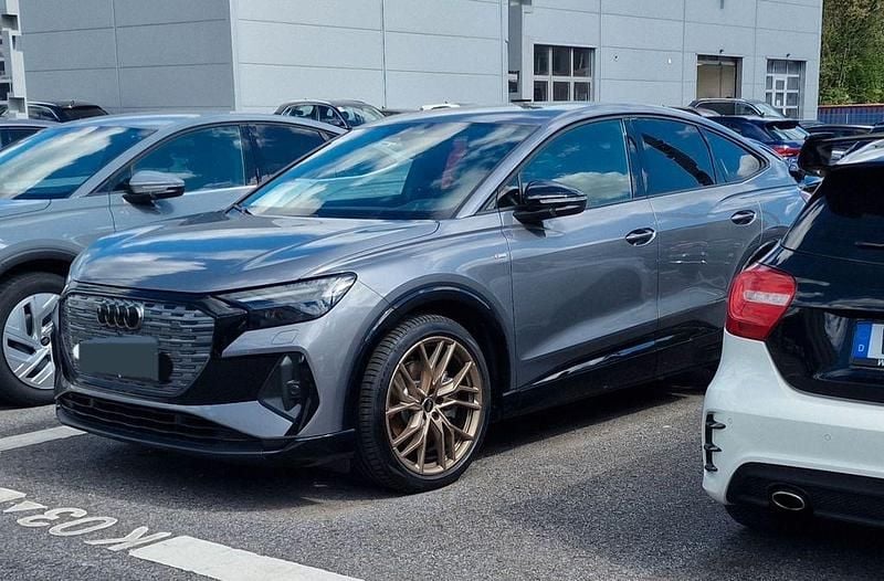 Gebraucht Audi Q4 Sportback e-tron Sport 219 kW (299 PS) 2022 Grau SUV