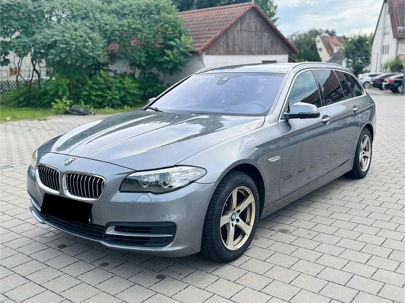 Silber Gebraucht 2016 BMW 520 Kombi | 7.399 € (Superpreis) - Bild 1/4