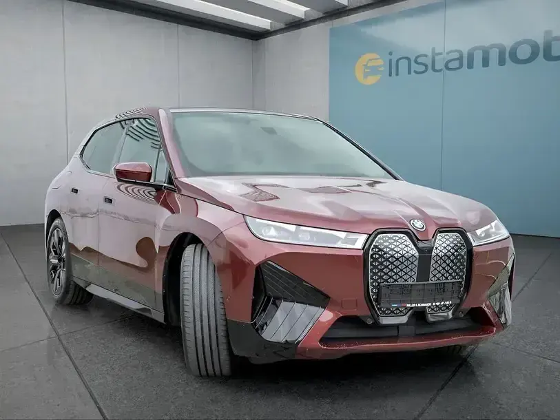 Gebraucht BMW iX 384 kW (523 PS) 2022 Rot SUV