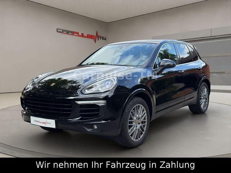 Schwarz Gebraucht 2016 Porsche Cayenne SUV | 36.900 € (Etwas zu teuer) - Bild 1/4