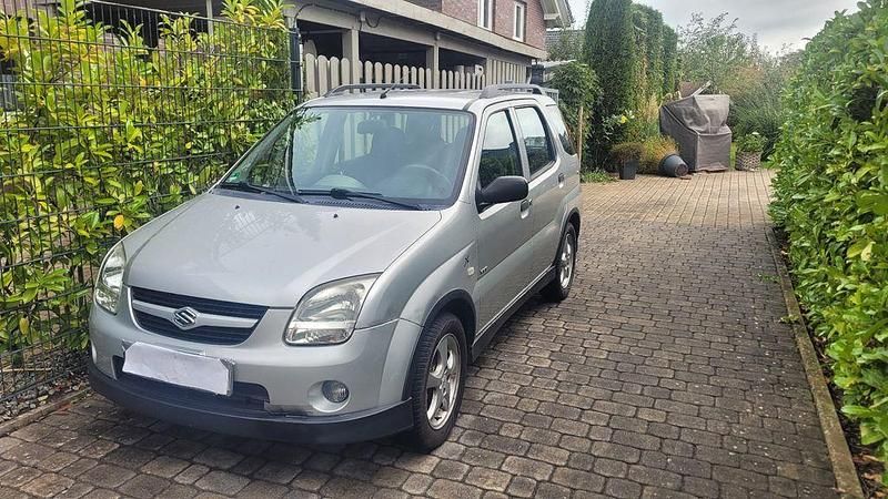 Silber Gebraucht 2005 Suzuki Ignis Kleinwagen | 2.950 € (Etwas zu teuer) - Bild 1/4
