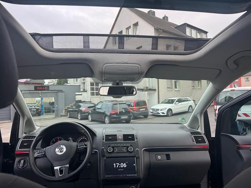 Gebraucht VW Touran 140 PS (102 kW) 2011 Schwarz Van / Kleinbus
