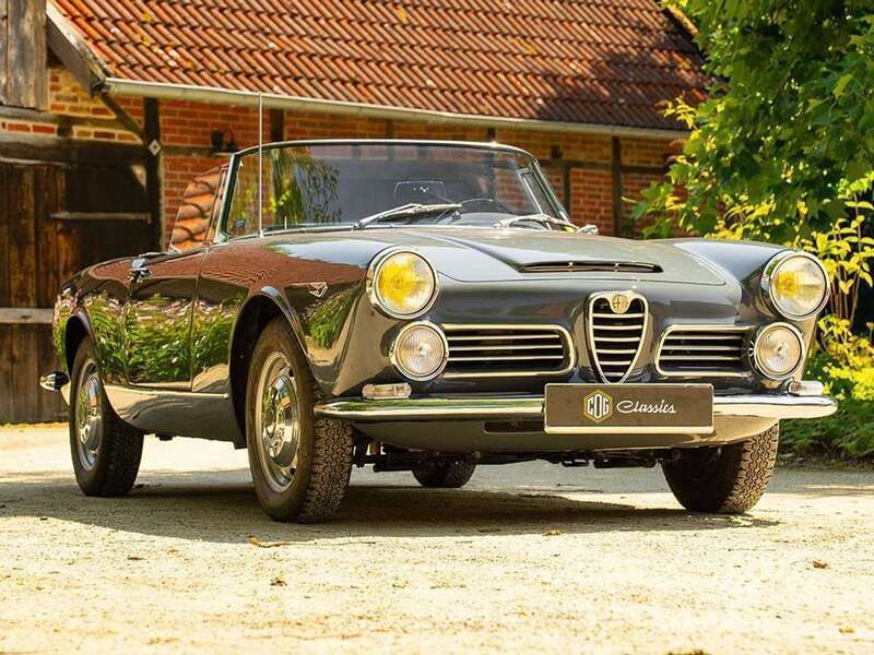 Grau Gebraucht 1963 Alfa Romeo 2600 Cabrio | 159.900 € - Bild 1/4