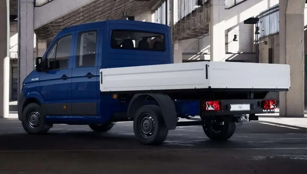 Nowe MAN TGE 177 KM (130 kW) 2025 Niebieski Van