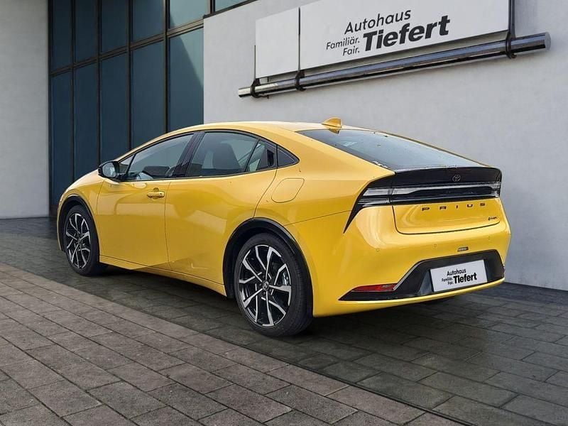 Gebraucht Toyota Prius Executive 223 PS (164 kW) 2024 Mustard metallic (metallic) Kleinwagen