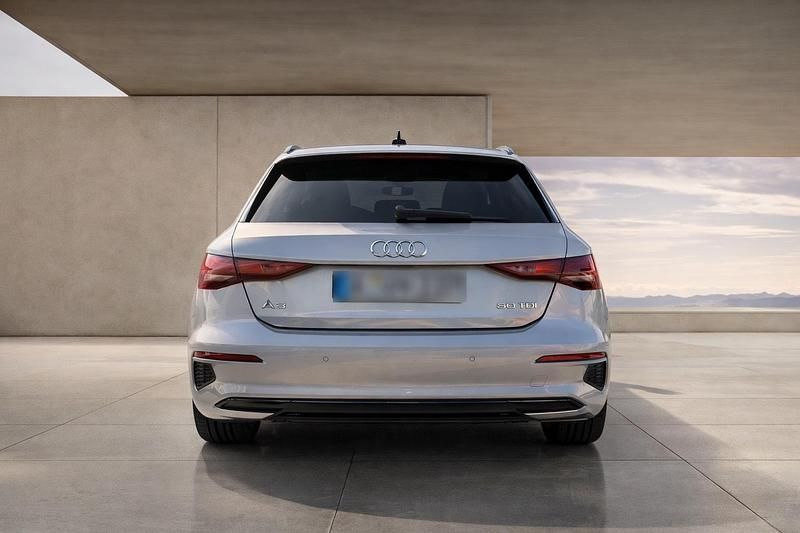 Gebraucht Audi A3 Ambiente 116 PS (85 kW) 2022 Silber Limousine