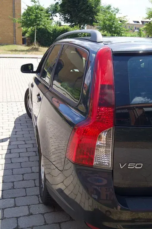 Gebraucht Volvo V50 109 PS (80 kW) 2010 Schwarz Kombi