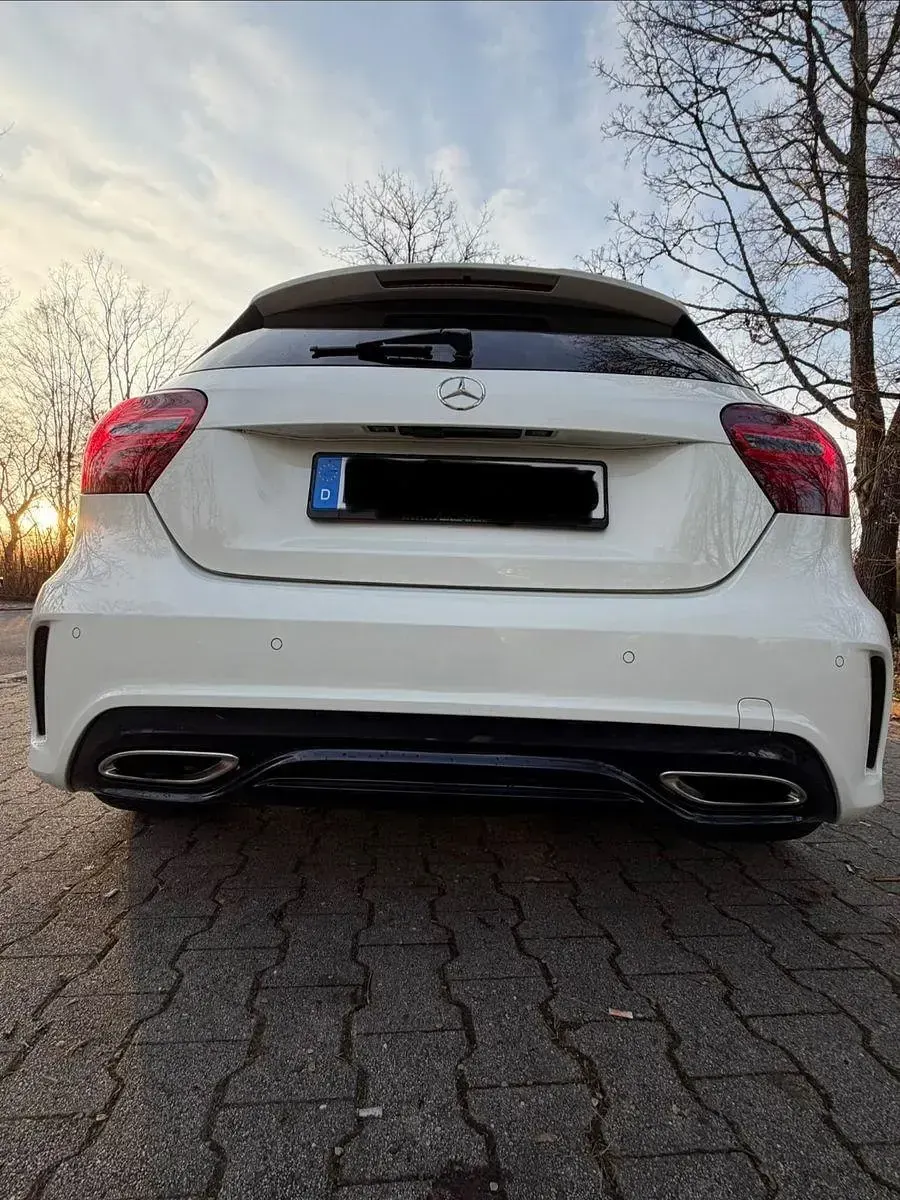 Gebraucht Mercedes A250 211 PS (155 kW) 2018 Weiß Limousine