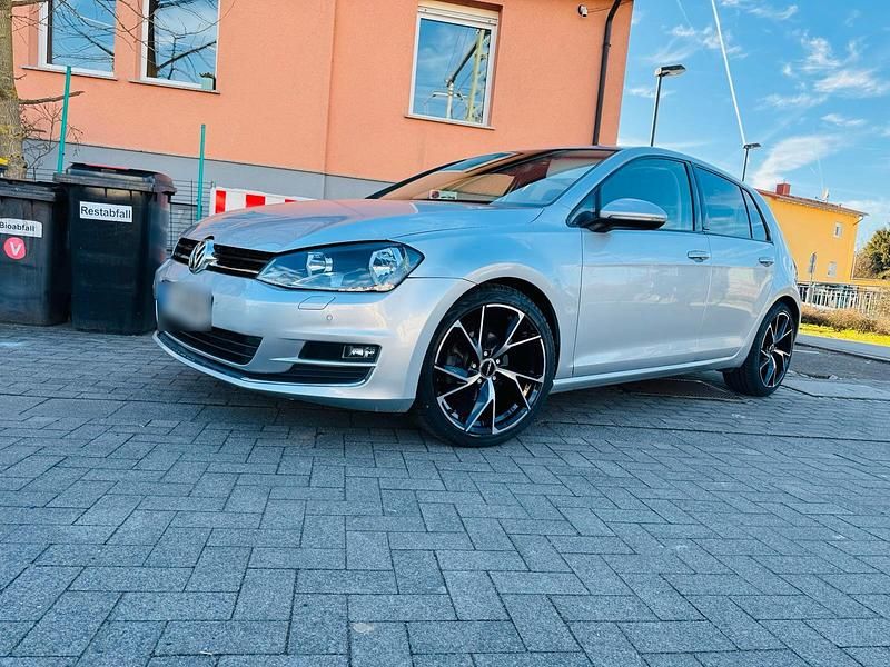Gebraucht VW Golf VII Allstar 86 PS (63 kW) 2016 Silber Limousine