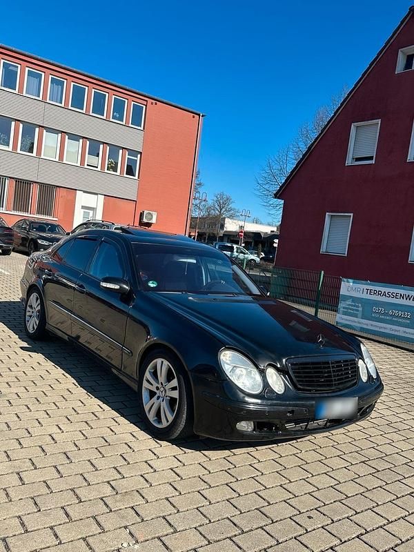 Gebraucht Mercedes 220 150 PS (110 kW) 2004 Schwarz Limousine