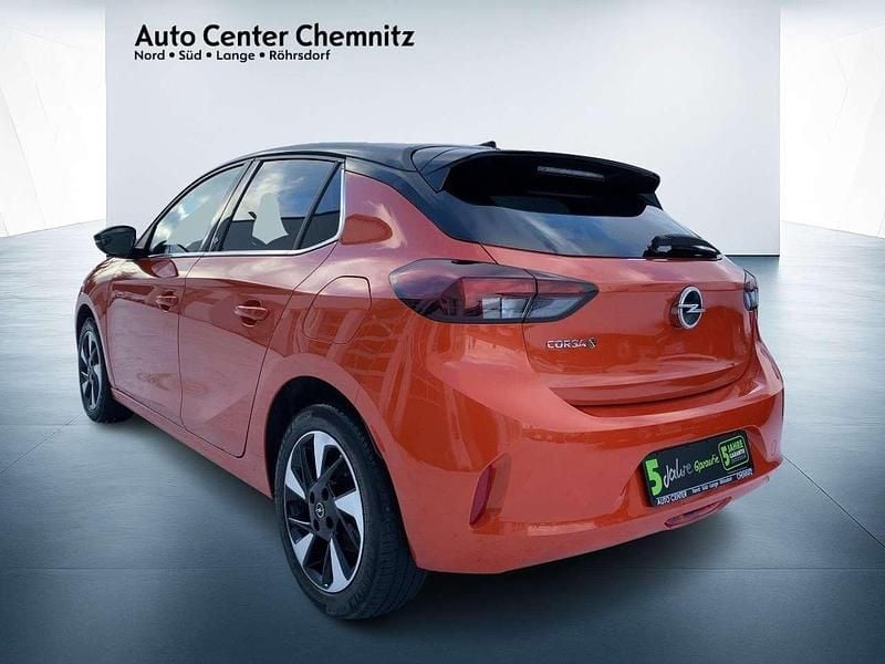 Gebraucht Opel Corsa-e Elegance 100 kW (136 PS) 2022 Power orange Kleinwagen