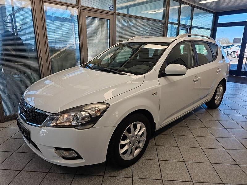 Gebraucht Kia Ceed EX 90 PS (66 kW) 2010 Weiß Kleinwagen