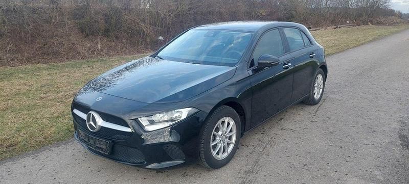 Gebraucht Mercedes A200 163 PS (119 kW) 2023 Schwarz Limousine
