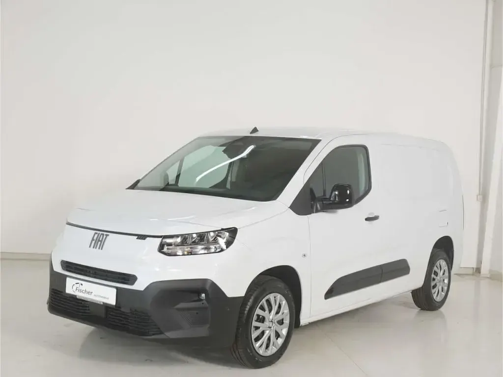 Neu Fiat Doblò 99 PS (72 kW) 2026 Weiss Van / Kleinbus