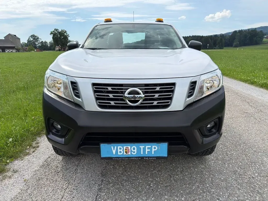 Gebraucht Nissan Navara Visia 163 PS (119 kW) 2017 Weiß Pickup