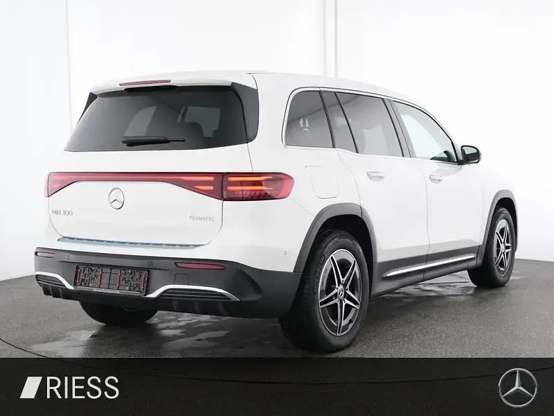 Gebraucht Mercedes EQB300 AMG 167 kW (228 PS) 2025 Unilack polarweiß SUV