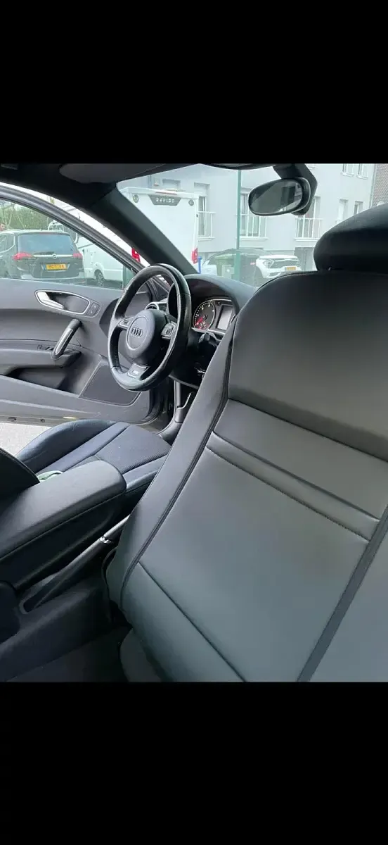 Gebraucht Audi A1 105 PS (77 kW) 2011 Grau Kleinwagen