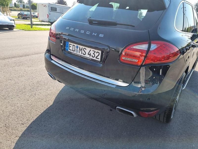 Schwarz Gebraucht 2011 Porsche Cayenne SUV | 18.200 € (Teuer) - Bild 1/4