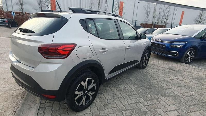 Gebraucht Dacia Sandero Expression 101 PS (74 kW) 2023 Grau SUV