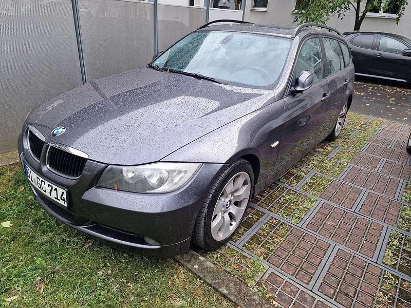 Grau Gebraucht 2007 BMW 320 Kombi | 2.800 € (Guter Preis) - Bild 1/4