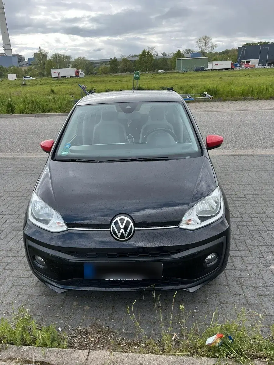 Second-hand VW up! Beats 60 CP (44 kW) 2020 Negru Hatchback