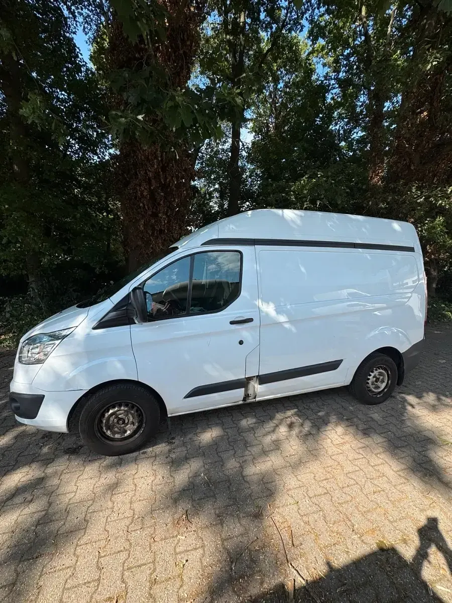Gebraucht Ford Transit Custom 156 PS (114 kW) 2015 Weiß Van