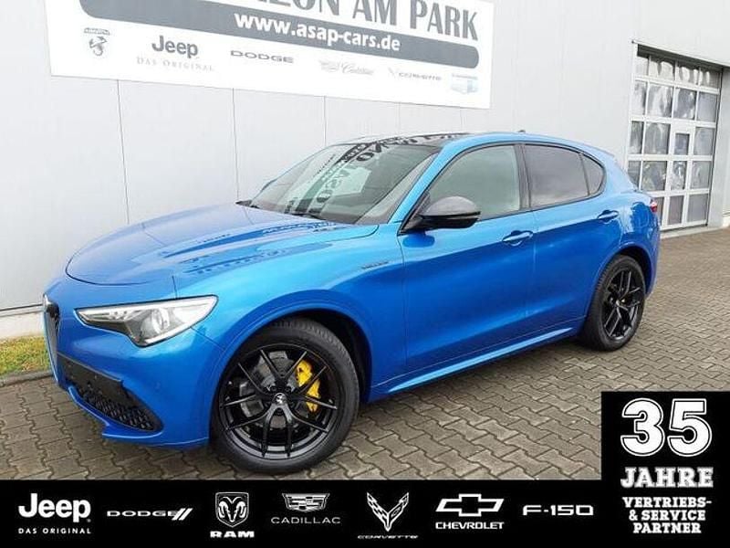 Gebraucht Alfa Romeo Stelvio Veloce 209 PS (153 kW) 2021 Blau SUV