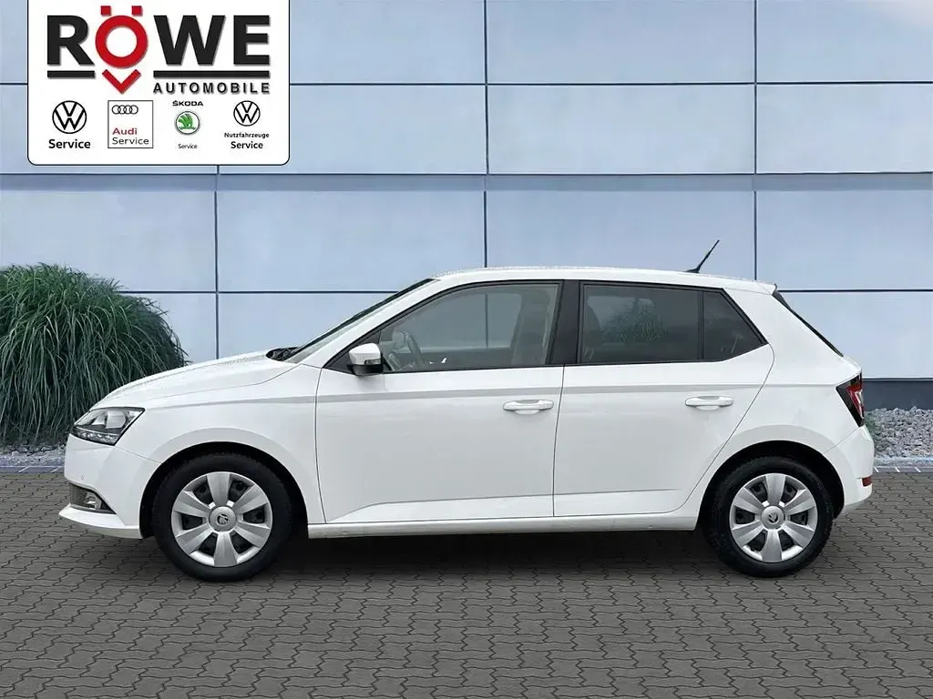 Gebraucht Skoda Fabia Ambition 60 PS (44 kW) 2021 Weiß Kleinwagen
