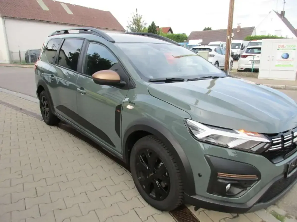 Gebraucht Dacia Jogger Extreme 110 PS (80 kW) 2024 Safari grüngrau Van / Kleinbus