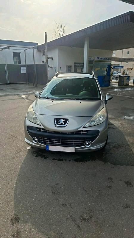 Gebraucht Peugeot 207 95 PS (69 kW) 2007 Silber Kombi